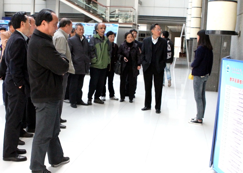 商学院隆重举行企管831班校友回访母校活动