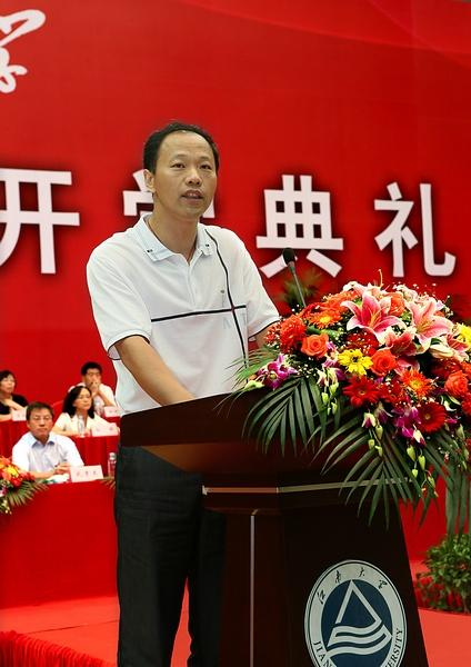 江南大学2013级本科生开学典礼隆重举行